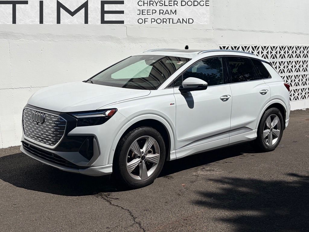 2024 Audi Q4 e-tron Premium Plus