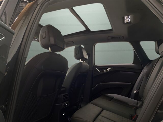 2024 Audi Q4 e-tron Premium Plus quattro Dallas TX