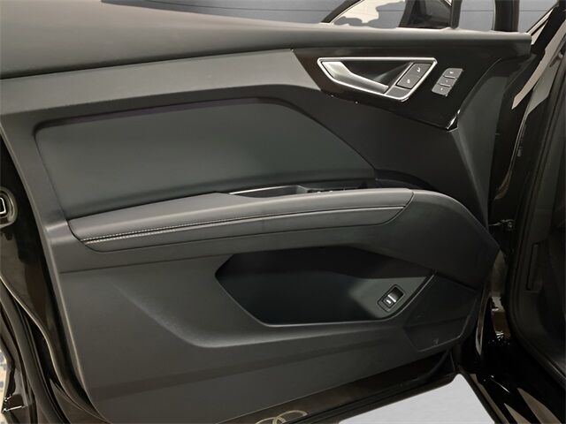 2024 Audi Q4 e-tron Premium Plus quattro Dallas TX