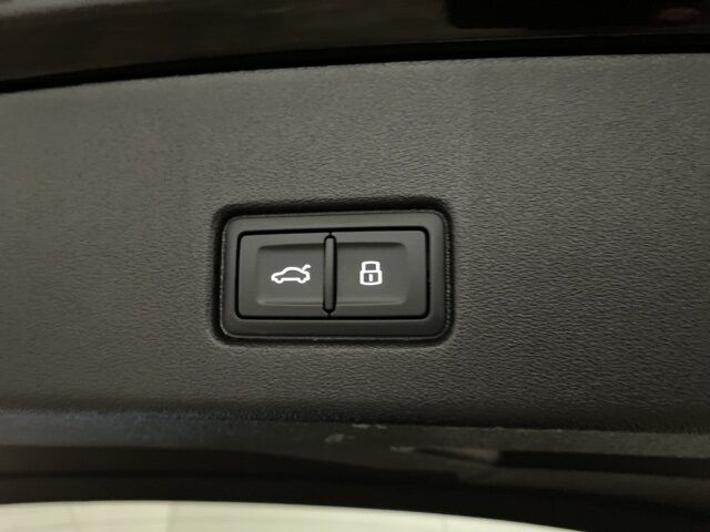 2024 Audi Q4 e-tron Premium Plus quattro Dallas TX