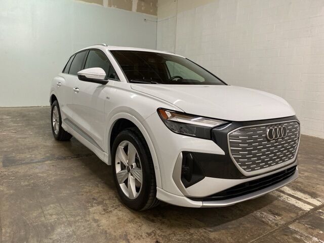 2024 Audi Q4 e-tron Premium Plus quattro