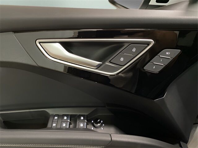 2024 Audi Q4 e-tron Premium Plus quattro Dallas TX