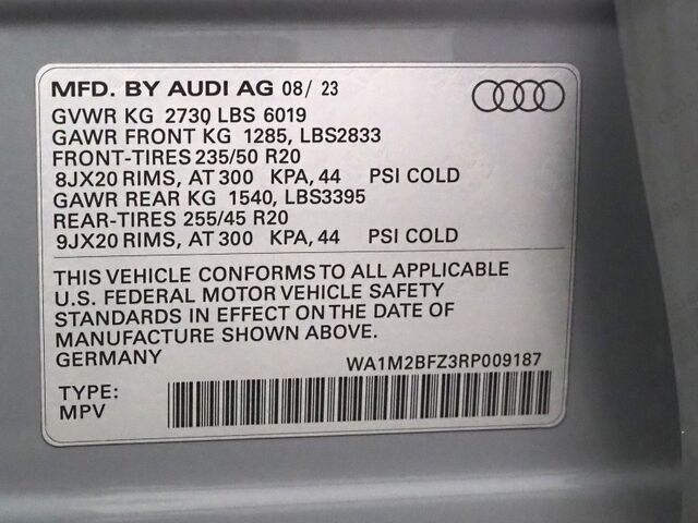 2024 Audi Q4 e-tron Prestige 50 Quattro *BLACK OPTIC PKG, HEADS-UP DISPLAY, NAVIGATION, ADAPTIVE CRUISE, SAFETY ALERTS, AUTO PARKING, REAR-CAMERA, PANO MOONROOF, LEATHER, HEATED SEATS/STEERING, SONOS AUDIO, WIRELESS CHARGING Round Rock TX