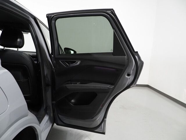 2024 Audi Q4 e-tron Prestige 50 Quattro *BLACK OPTIC PKG, HEADS-UP DISPLAY, NAVIGATION, ADAPTIVE CRUISE, SAFETY ALERTS, AUTO PARKING, REAR-CAMERA, PANO MOONROOF, LEATHER, HEATED SEATS/STEERING, SONOS AUDIO, WIRELESS CHARGING Round Rock TX