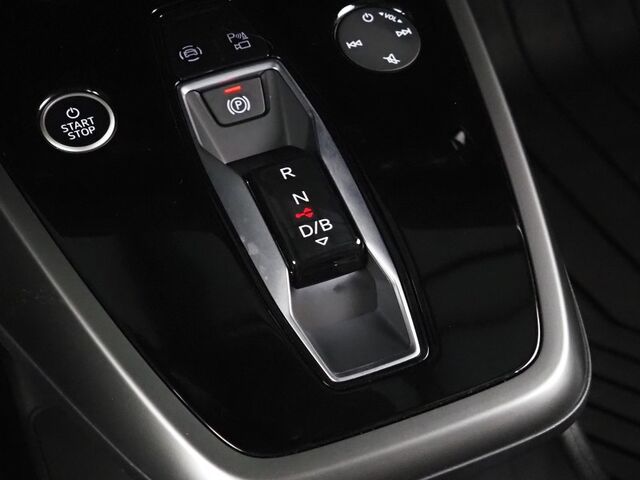 2024 Audi Q4 e-tron Prestige 50 Quattro *BLACK OPTIC PKG, HEADS-UP DISPLAY, NAVIGATION, ADAPTIVE CRUISE, SAFETY ALERTS, AUTO PARKING, REAR-CAMERA, PANO MOONROOF, LEATHER, HEATED SEATS/STEERING, SONOS AUDIO, WIRELESS CHARGING Round Rock TX