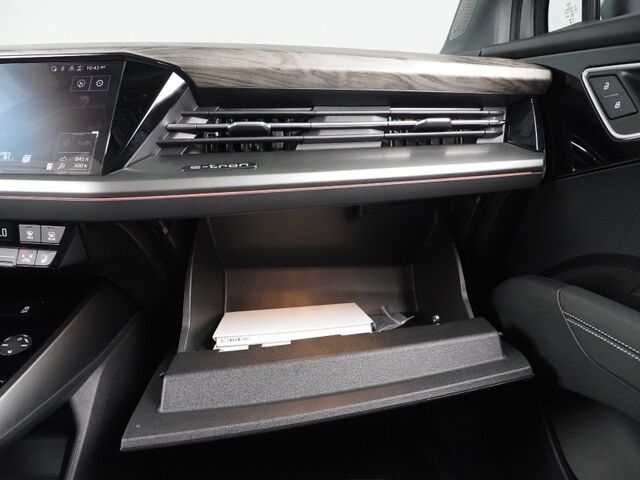 2024 Audi Q4 e-tron Prestige 50 Quattro *BLACK OPTIC PKG, HEADS-UP DISPLAY, NAVIGATION, ADAPTIVE CRUISE, SAFETY ALERTS, AUTO PARKING, REAR-CAMERA, PANO MOONROOF, LEATHER, HEATED SEATS/STEERING, SONOS AUDIO, WIRELESS CHARGING Round Rock TX