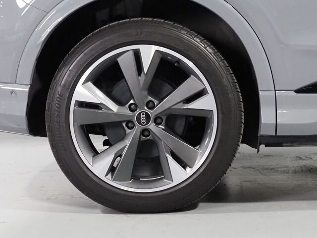2024 Audi Q4 e-tron Prestige 50 Quattro *BLACK OPTIC PKG, HEADS-UP DISPLAY, NAVIGATION, ADAPTIVE CRUISE, SAFETY ALERTS, AUTO PARKING, REAR-CAMERA, PANO MOONROOF, LEATHER, HEATED SEATS/STEERING, SONOS AUDIO, WIRELESS CHARGING Round Rock TX