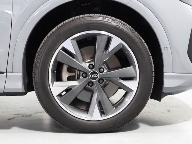 2024 Audi Q4 e-tron Prestige 50 Quattro *BLACK OPTIC PKG, HEADS-UP DISPLAY, NAVIGATION, ADAPTIVE CRUISE, SAFETY ALERTS, AUTO PARKING, REAR-CAMERA, PANO MOONROOF, LEATHER, HEATED SEATS/STEERING, SONOS AUDIO, WIRELESS CHARGING Round Rock TX