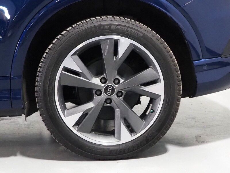 2024 Audi Q4 e-tron Prestige 50 Quattro *BLACK OPTIC PKG, HEADS-UP DISPLAY, NAVIGATION, ADAPTIVE CRUISE, SAFETY ALERTS, AUTO PARKING, REAR-CAMERA, PANO MOONROOF, LEATHER, HEATED SEATS/STEERING, SONOS AUDIO, WIRELESS CHARGING Round Rock TX