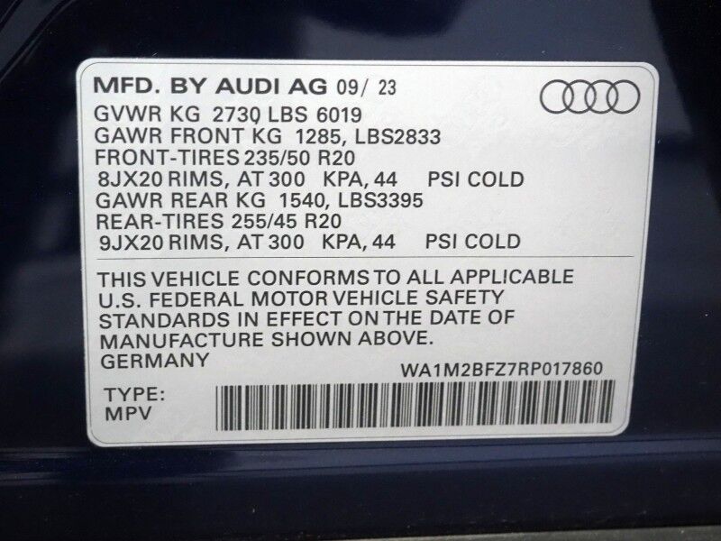 2024 Audi Q4 e-tron Prestige 50 Quattro *BLACK OPTIC PKG, HEADS-UP DISPLAY, NAVIGATION, ADAPTIVE CRUISE, SAFETY ALERTS, AUTO PARKING, REAR-CAMERA, PANO MOONROOF, LEATHER, HEATED SEATS/STEERING, SONOS AUDIO, WIRELESS CHARGING Round Rock TX