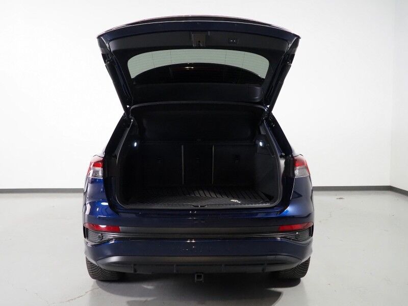 2024 Audi Q4 e-tron Prestige 50 Quattro *BLACK OPTIC PKG, HEADS-UP DISPLAY, NAVIGATION, ADAPTIVE CRUISE, SAFETY ALERTS, AUTO PARKING, REAR-CAMERA, PANO MOONROOF, LEATHER, HEATED SEATS/STEERING, SONOS AUDIO, WIRELESS CHARGING Round Rock TX