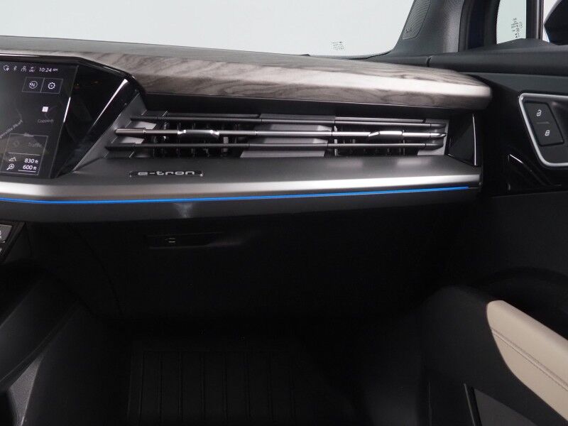 2024 Audi Q4 e-tron Prestige 50 Quattro *BLACK OPTIC PKG, HEADS-UP DISPLAY, NAVIGATION, ADAPTIVE CRUISE, SAFETY ALERTS, AUTO PARKING, REAR-CAMERA, PANO MOONROOF, LEATHER, HEATED SEATS/STEERING, SONOS AUDIO, WIRELESS CHARGING Round Rock TX