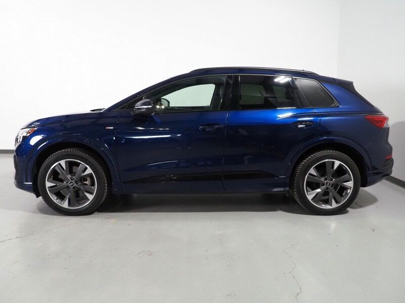 2024 Audi Q4 e-tron Prestige 50 Quattro *BLACK OPTIC PKG, HEADS-UP DISPLAY, NAVIGATION, ADAPTIVE CRUISE, SAFETY ALERTS, AUTO PARKING, REAR-CAMERA, PANO MOONROOF, LEATHER, HEATED SEATS/STEERING, SONOS AUDIO, WIRELESS CHARGING Round Rock TX