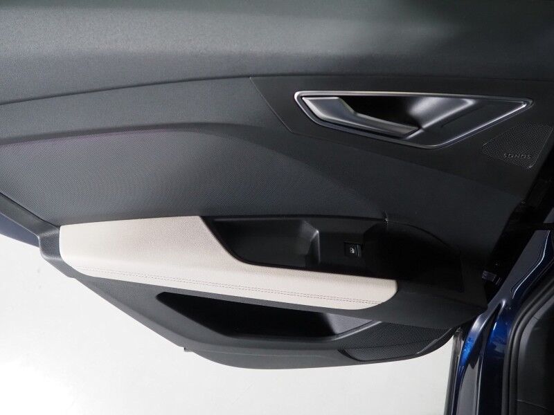 2024 Audi Q4 e-tron Prestige 50 Quattro *BLACK OPTIC PKG, HEADS-UP DISPLAY, NAVIGATION, ADAPTIVE CRUISE, SAFETY ALERTS, AUTO PARKING, REAR-CAMERA, PANO MOONROOF, LEATHER, HEATED SEATS/STEERING, SONOS AUDIO, WIRELESS CHARGING Round Rock TX