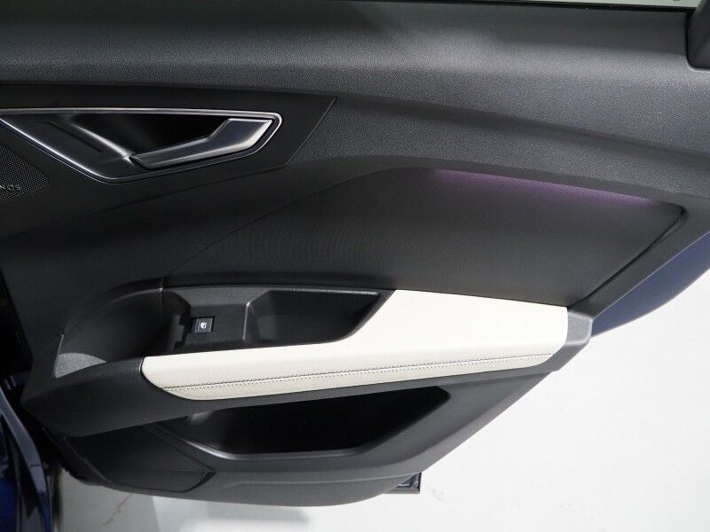 2024 Audi Q4 e-tron Prestige 50 Quattro *BLACK OPTIC PKG, HEADS-UP DISPLAY, NAVIGATION, ADAPTIVE CRUISE, SAFETY ALERTS, AUTO PARKING, REAR-CAMERA, PANO MOONROOF, LEATHER, HEATED SEATS/STEERING, SONOS AUDIO, WIRELESS CHARGING Round Rock TX