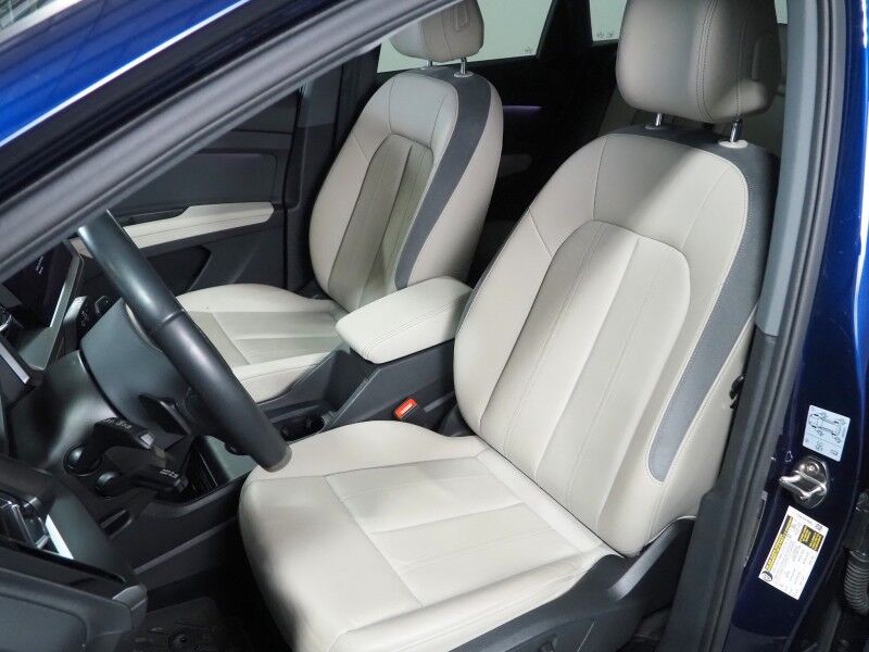 2024 Audi Q4 e-tron Prestige 50 Quattro *BLACK OPTIC PKG, HEADS-UP DISPLAY, NAVIGATION, ADAPTIVE CRUISE, SAFETY ALERTS, AUTO PARKING, REAR-CAMERA, PANO MOONROOF, LEATHER, HEATED SEATS/STEERING, SONOS AUDIO, WIRELESS CHARGING Round Rock TX