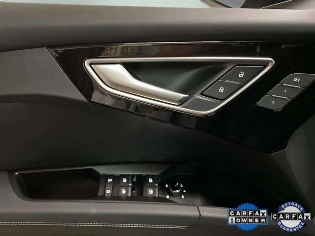 2024 Audi Q4 E-tron Prestige photo 33