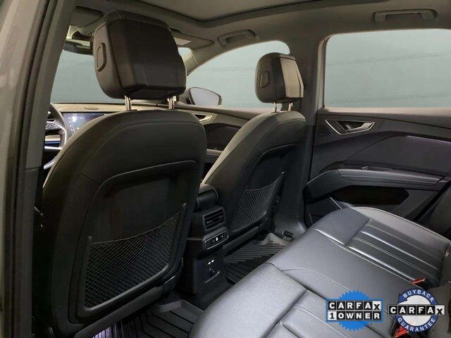 2024 Audi Q4 E-tron Prestige photo 19
