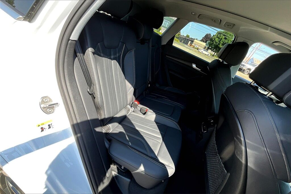 2024 Audi Q5 45 S line Premium OR