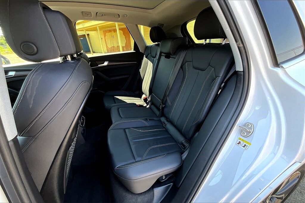 2024 Audi Q5 45 S line Premium OR