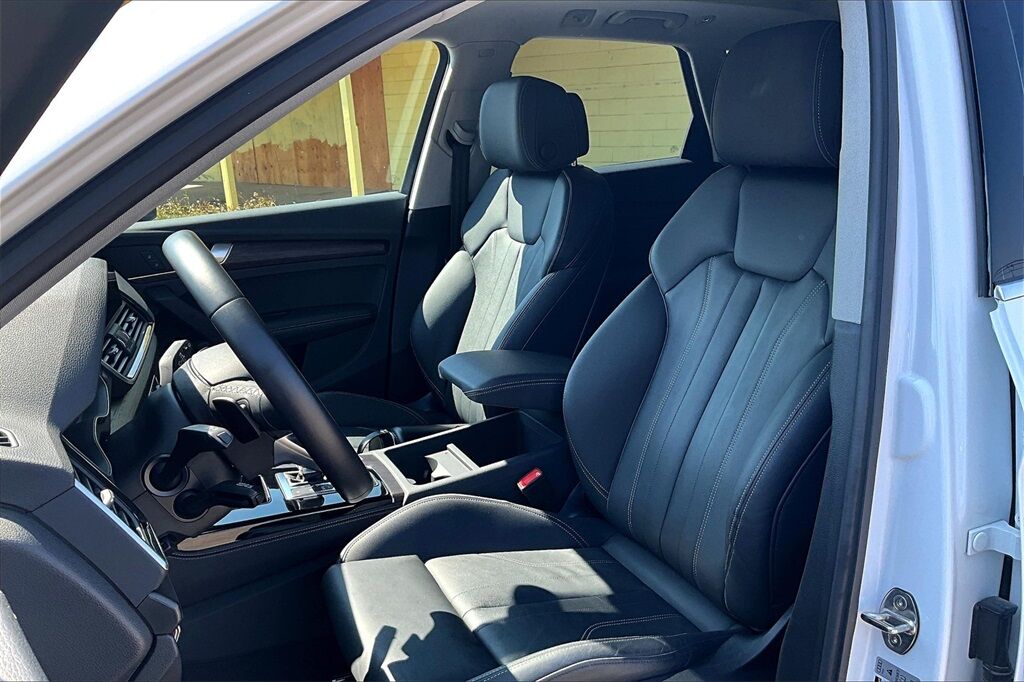 2024 Audi Q5 45 S line Premium OR