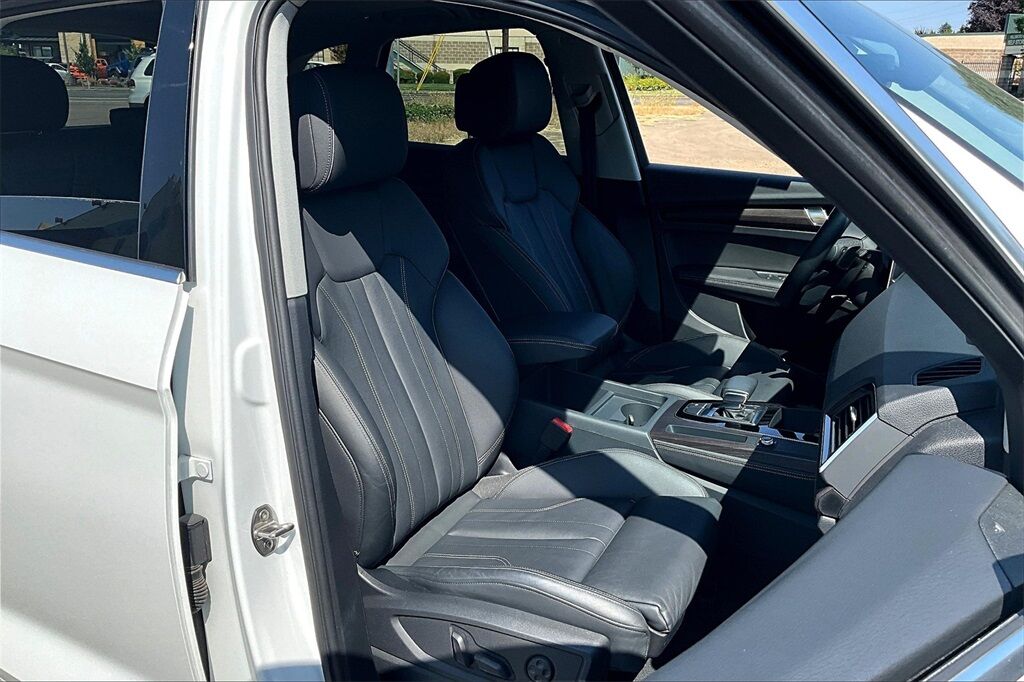 2024 Audi Q5 45 S line Premium OR