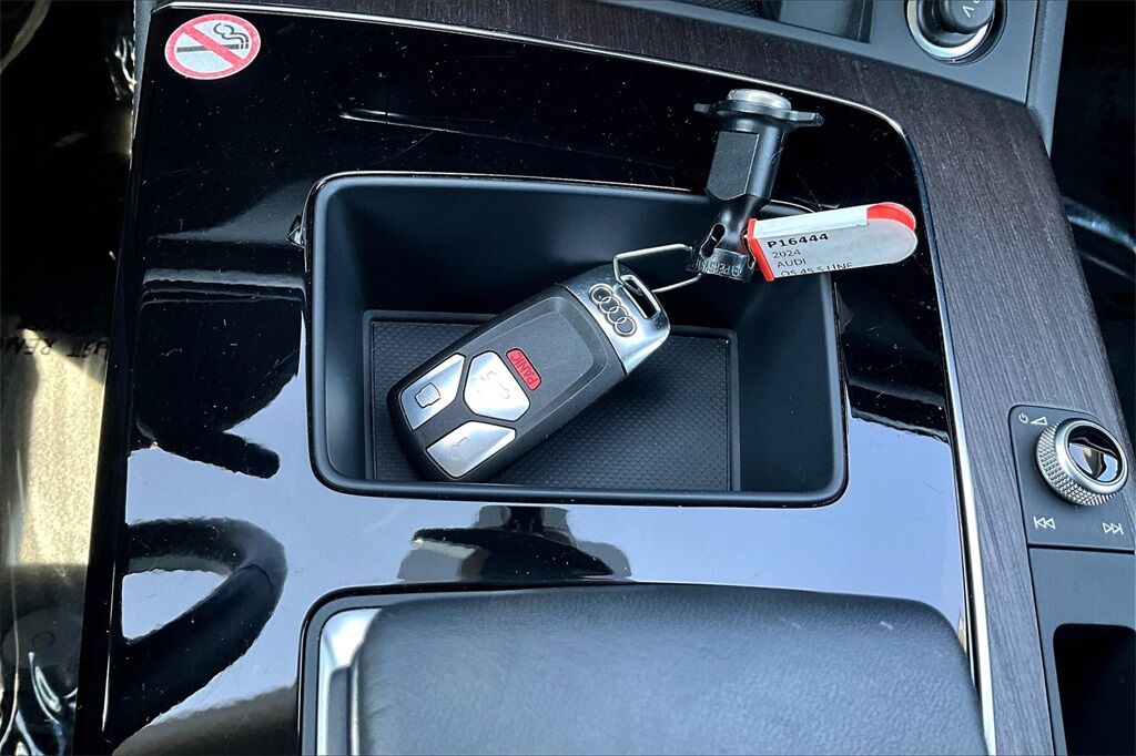 2024 Audi Q5 45 S line Premium OR