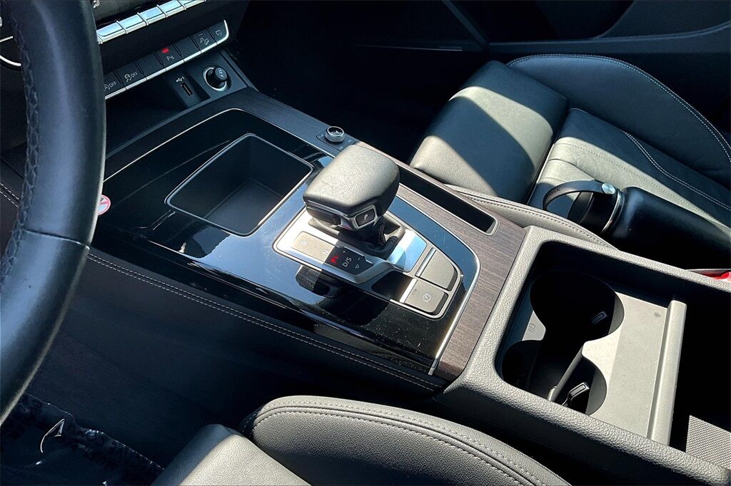 2024 Audi Q5 45 S line Premium OR