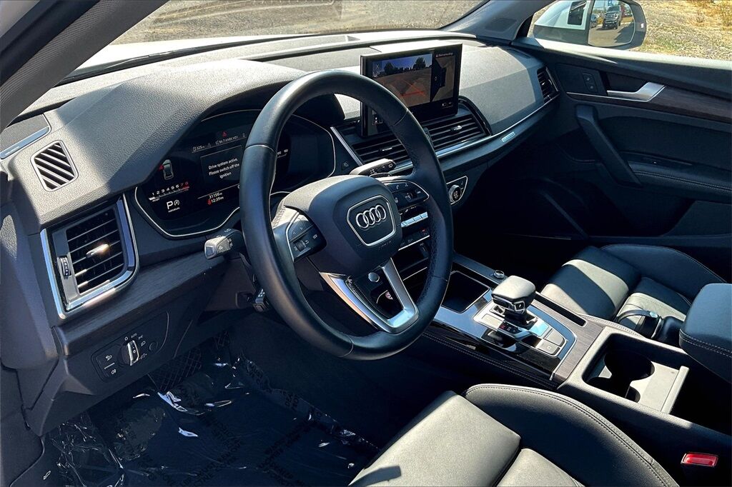 2024 Audi Q5 45 S line Premium OR