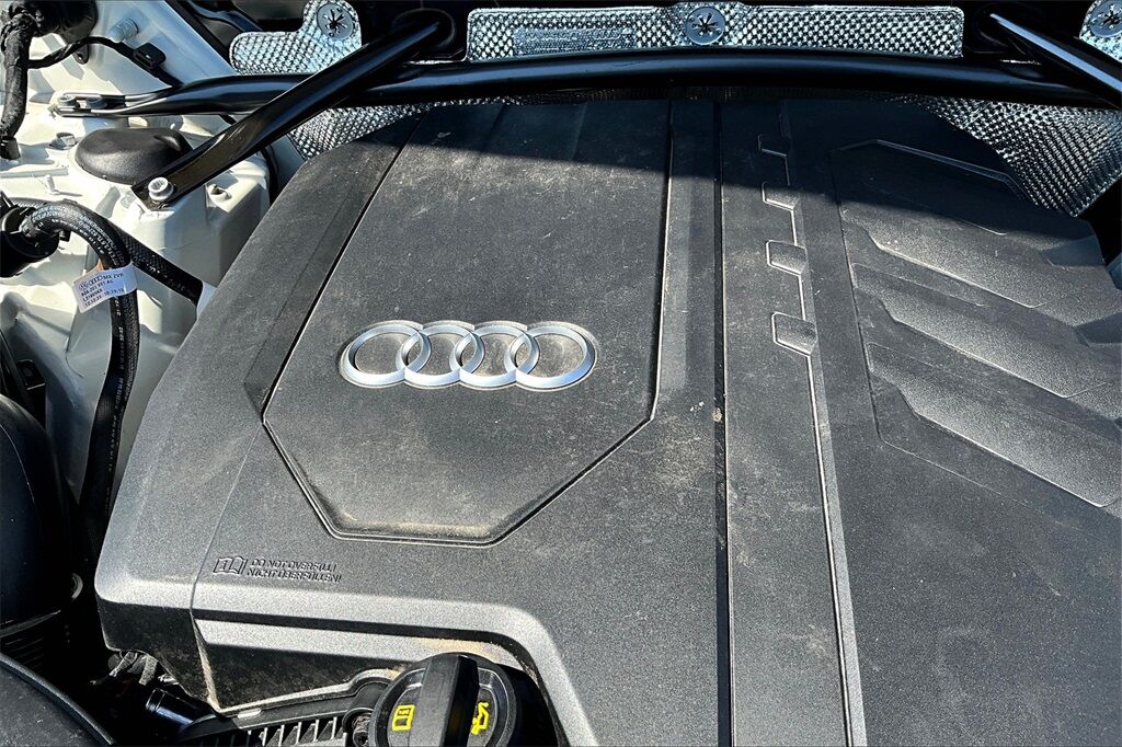 2024 Audi Q5 45 S line Premium OR