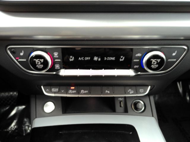 2024 Audi Q5 Premium 45 TFSI S line quattro Plano TX