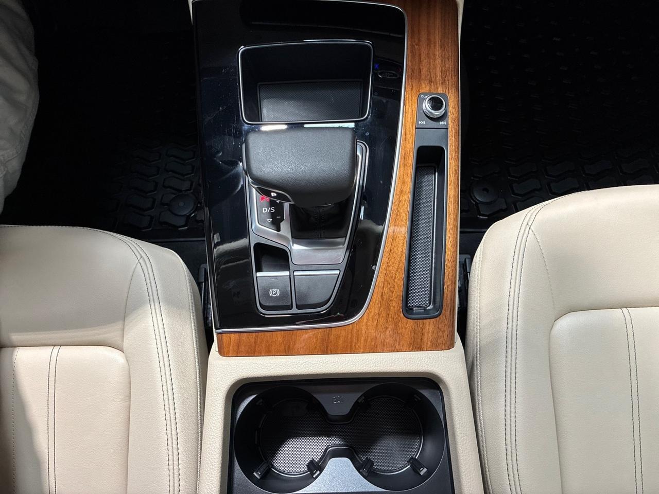 2024 Audi Q5 Premium, Convenience Pkg, Pano Roof Houston TX