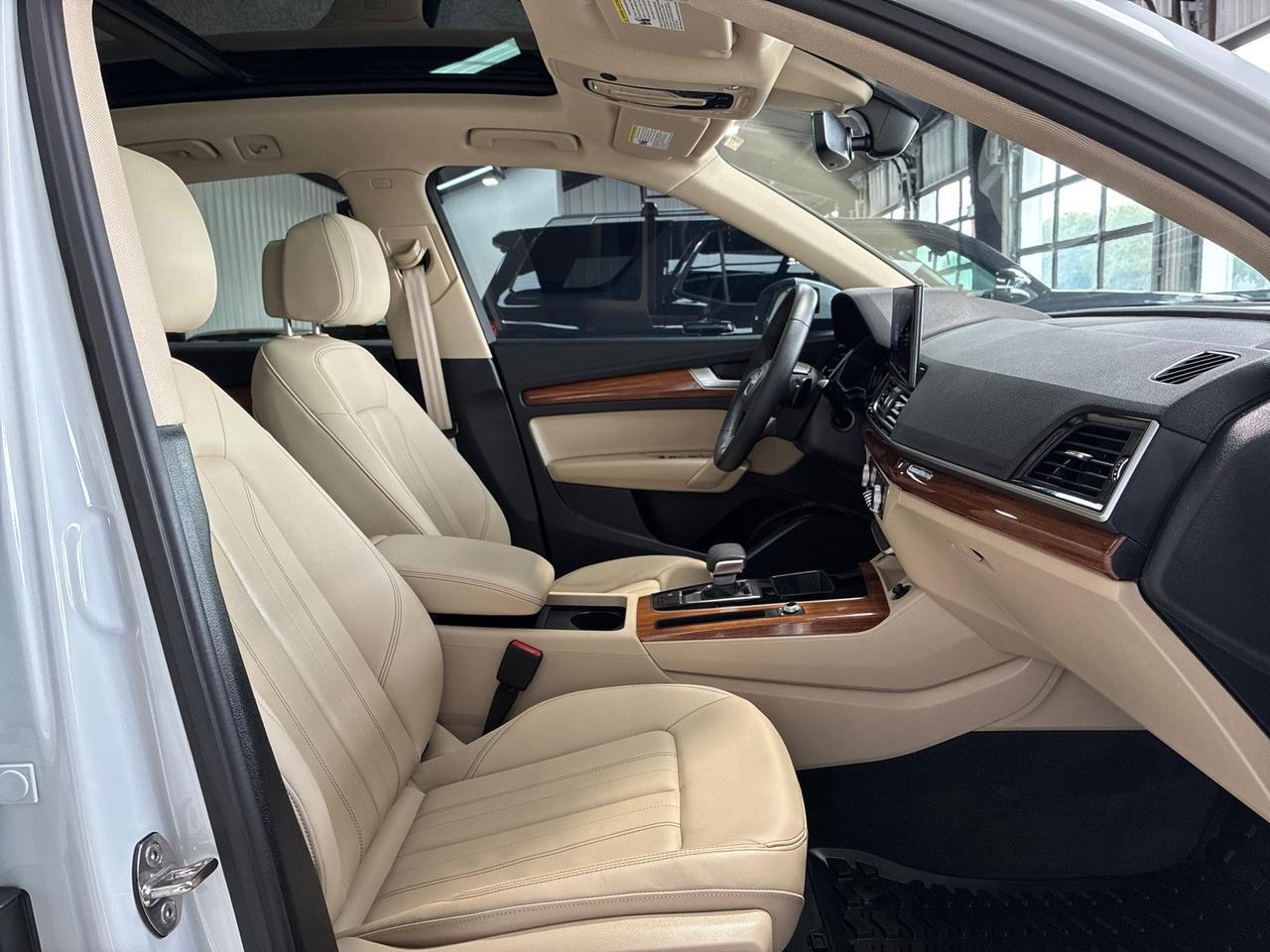 2024 Audi Q5 Premium, Convenience Pkg, Pano Roof Houston TX