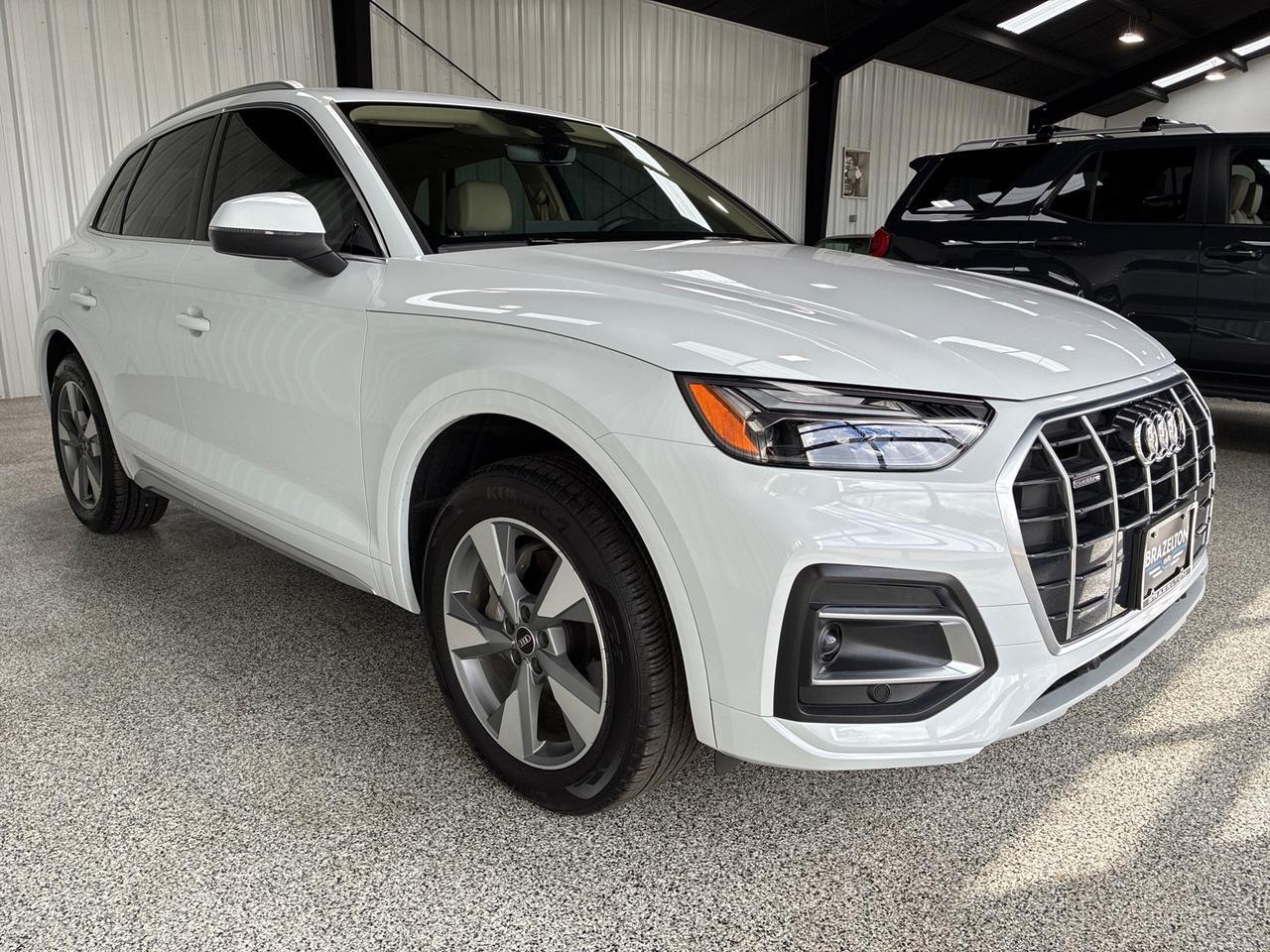 2024 Audi Q5 Premium, Convenience Pkg, Pano Roof Houston TX