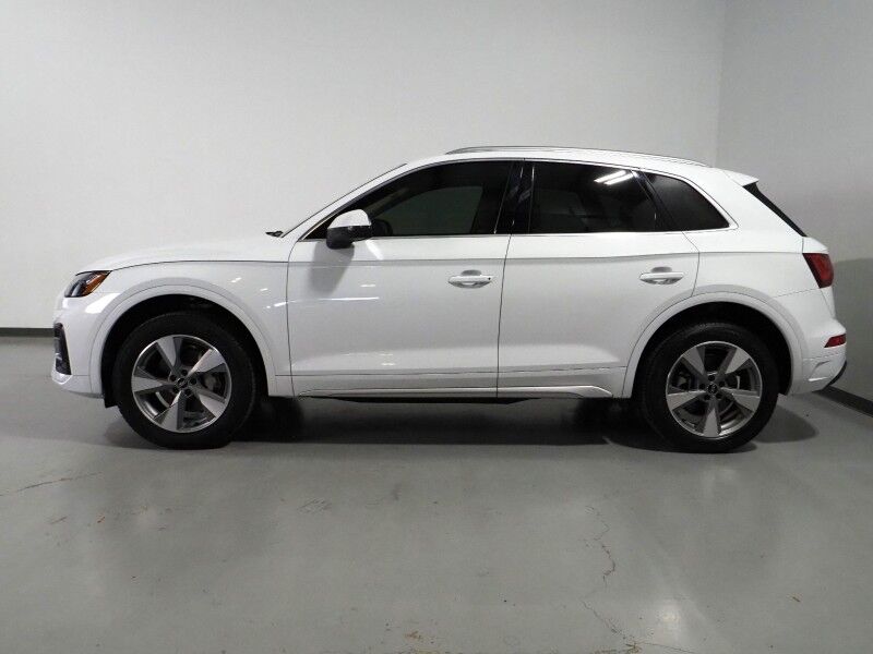 2024 Audi Q5 Premium Plus 40 TFSI Quattro *VIRTUAL COCKPIT, ADAPTIVE CRUISE, SAFETY ALERTS, 360 VIEW CAMERAS, PANORAMA MOONROOF, LEATHER, CLIMATE SEATS, HEATED STEERING, POWER LIFTGATE, BANG & OLUFSEN, ANDROID & APPLE Round Rock TX