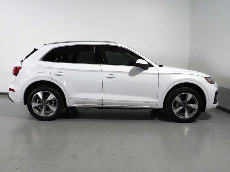 2024 Audi Q5 Premium Plus 40 TFSI Quattro *VIRTUAL COCKPIT, ADAPTIVE CRUISE, SAFETY ALERTS, 360 VIEW CAMERAS, PANORAMA MOONROOF, LEATHER, CLIMATE SEATS, HEATED STEERING, POWER LIFTGATE, BANG & OLUFSEN, ANDROID & APPLE Round Rock TX