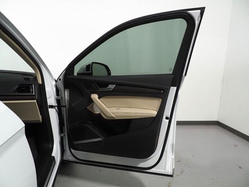 2024 Audi Q5 Premium Plus 40 TFSI Quattro *VIRTUAL COCKPIT, ADAPTIVE CRUISE, SAFETY ALERTS, 360 VIEW CAMERAS, PANORAMA MOONROOF, LEATHER, CLIMATE SEATS, HEATED STEERING, POWER LIFTGATE, BANG & OLUFSEN, ANDROID & APPLE Round Rock TX