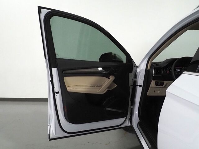 2024 Audi Q5 Premium Plus 40 TFSI Quattro *VIRTUAL COCKPIT, ADAPTIVE CRUISE, SAFETY ALERTS, 360 VIEW CAMERAS, PANORAMA MOONROOF, LEATHER, CLIMATE SEATS, HEATED STEERING, POWER LIFTGATE, BANG & OLUFSEN, ANDROID & APPLE Round Rock TX