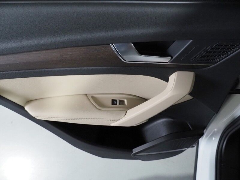 2024 Audi Q5 Premium Plus 40 TFSI Quattro *VIRTUAL COCKPIT, ADAPTIVE CRUISE, SAFETY ALERTS, 360 VIEW CAMERAS, PANORAMA MOONROOF, LEATHER, CLIMATE SEATS, HEATED STEERING, POWER LIFTGATE, BANG & OLUFSEN, ANDROID & APPLE Round Rock TX