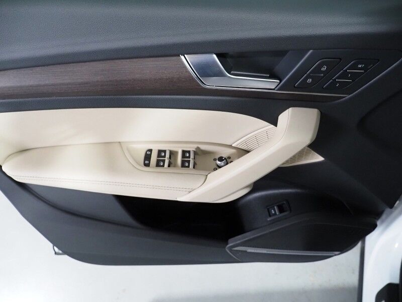 2024 Audi Q5 Premium Plus 40 TFSI Quattro *VIRTUAL COCKPIT, ADAPTIVE CRUISE, SAFETY ALERTS, 360 VIEW CAMERAS, PANORAMA MOONROOF, LEATHER, CLIMATE SEATS, HEATED STEERING, POWER LIFTGATE, BANG & OLUFSEN, ANDROID & APPLE Round Rock TX