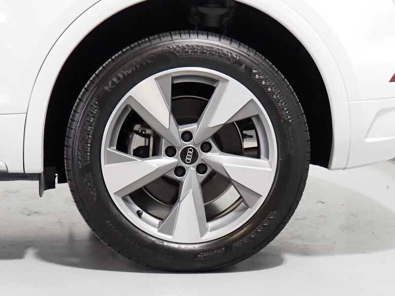 2024 Audi Q5 Premium Plus 40 TFSI Quattro *VIRTUAL COCKPIT, ADAPTIVE CRUISE, SAFETY ALERTS, 360 VIEW CAMERAS, PANORAMA MOONROOF, LEATHER, CLIMATE SEATS, HEATED STEERING, POWER LIFTGATE, BANG & OLUFSEN, ANDROID & APPLE Round Rock TX