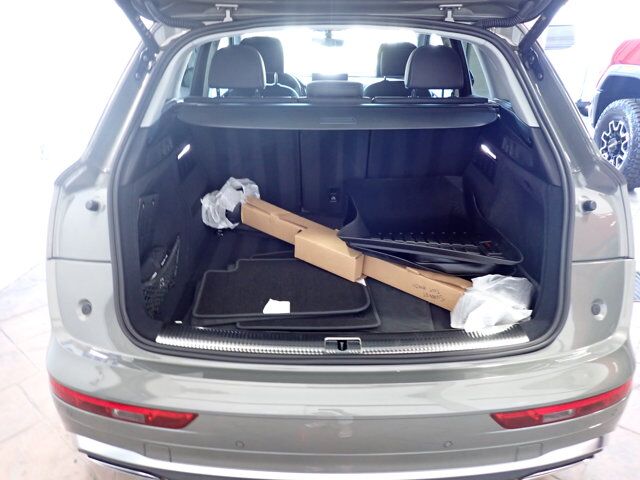 2024 Audi Q5 Progressiv AWD *HYBRID* LEATHER NAVI SUNROOF Listowel ON