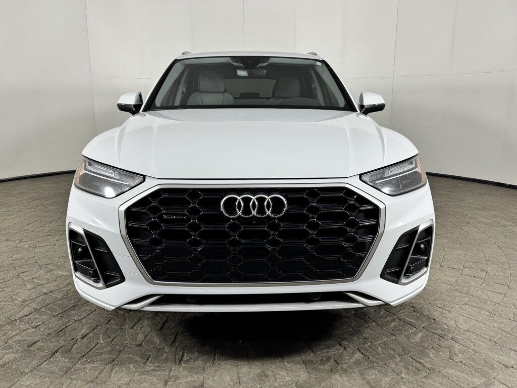 2024 Audi Q5 S line Premium Plus e quattro w/Navigation Maumee OH