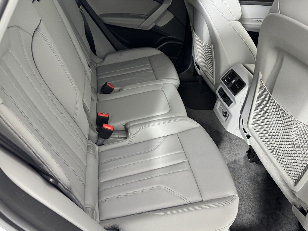 2024 Audi Q5 S line Premium Plus e quattro w/Navigation Maumee OH