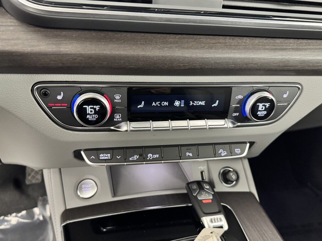 2024 Audi Q5 S line Premium Plus e quattro w/Navigation Maumee OH