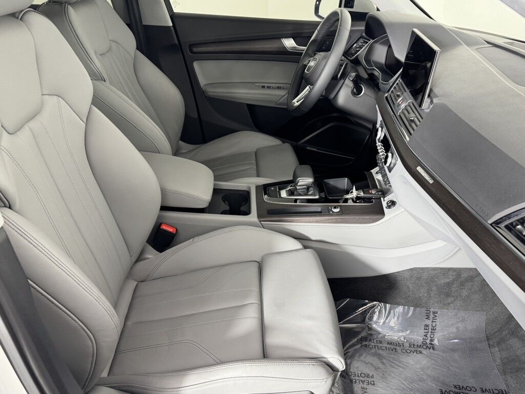 2024 Audi Q5 S line Premium Plus e quattro w/Navigation Maumee OH