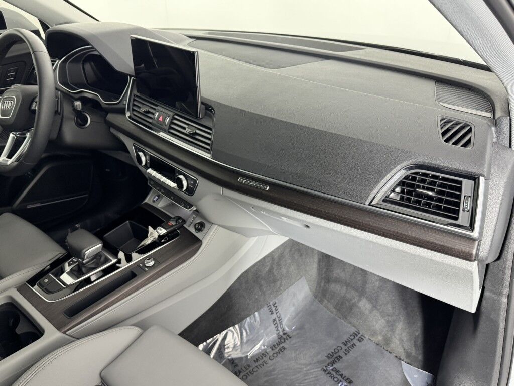 2024 Audi Q5 S line Premium Plus e quattro w/Navigation Maumee OH