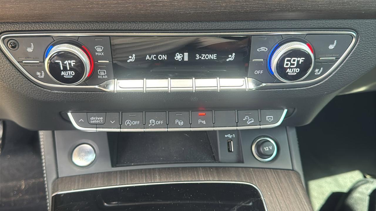 2024 Audi Q5 S line Prestige  Selma TX