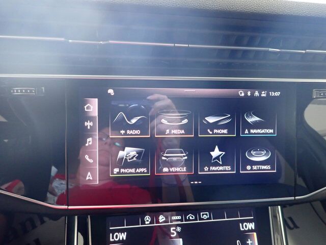 2024 Audi Q7 Komfort LEATHER NAVI PANO ROOF Listowel ON