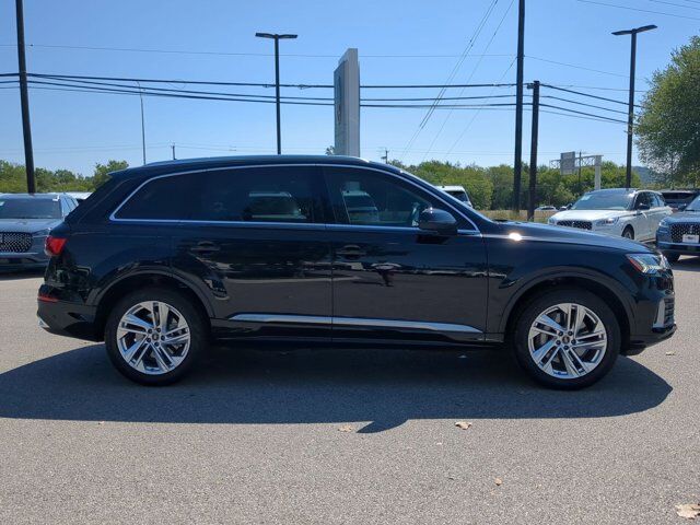2024 Audi Q7 Premium Plus